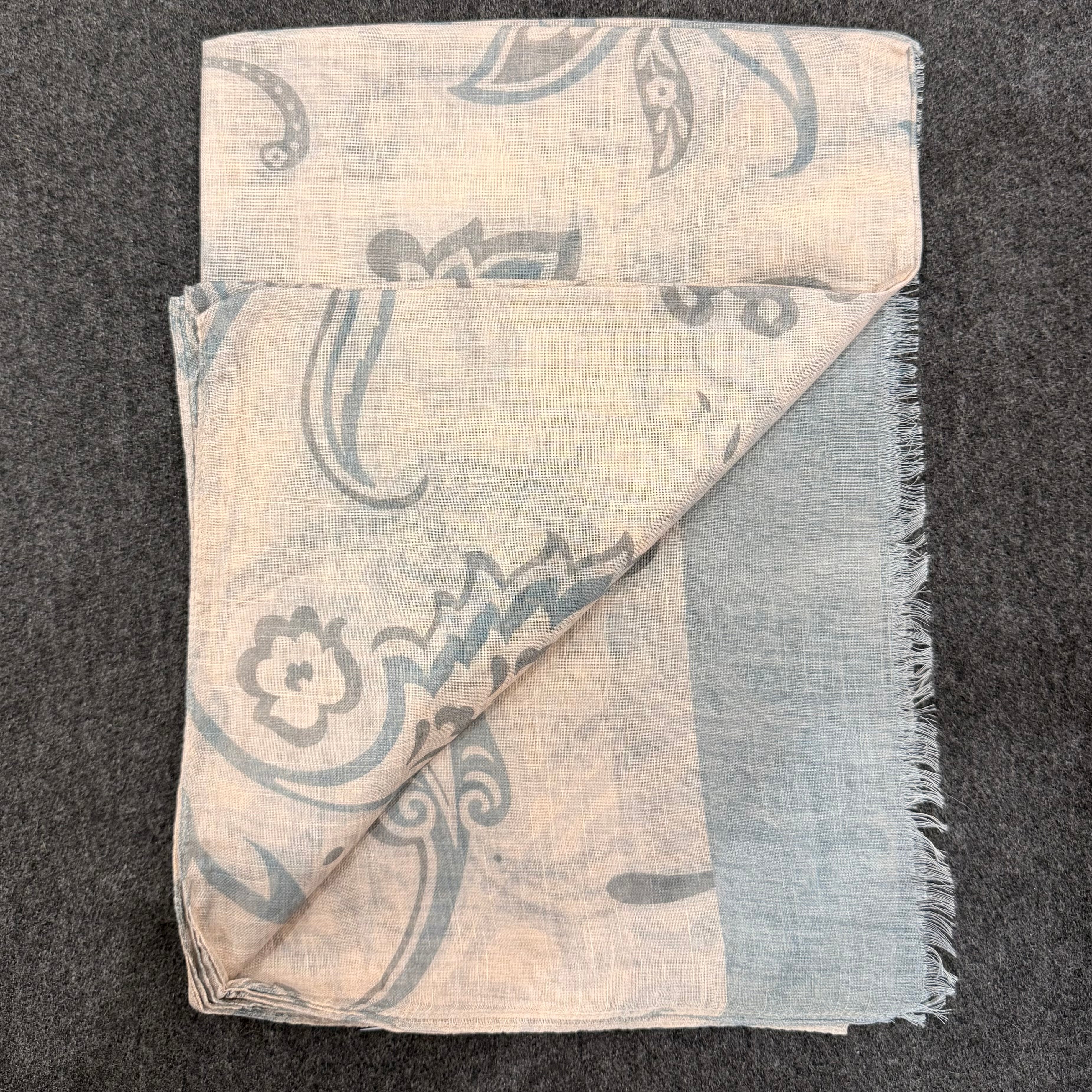 Le Scarf