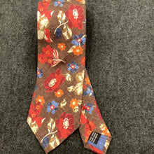 Load image into Gallery viewer, NECKWEAR
